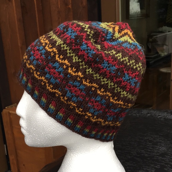 Hand Knit Nordic Hat/Toque/Beanie - Picture 1 of 6